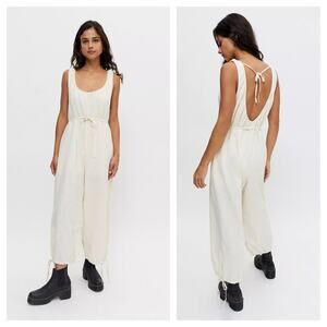 [Urban Outfitters] Cream Linen Blend Open Back Sleeveless Palmer Jumpsuit Sz XS